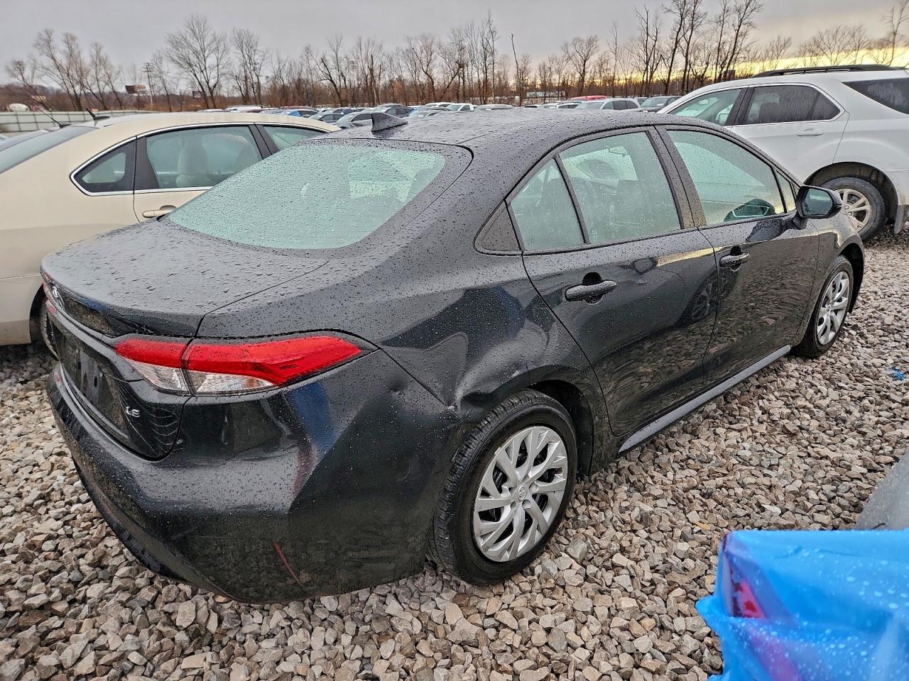 2020 TOYOTA COROLLA LE photo 3