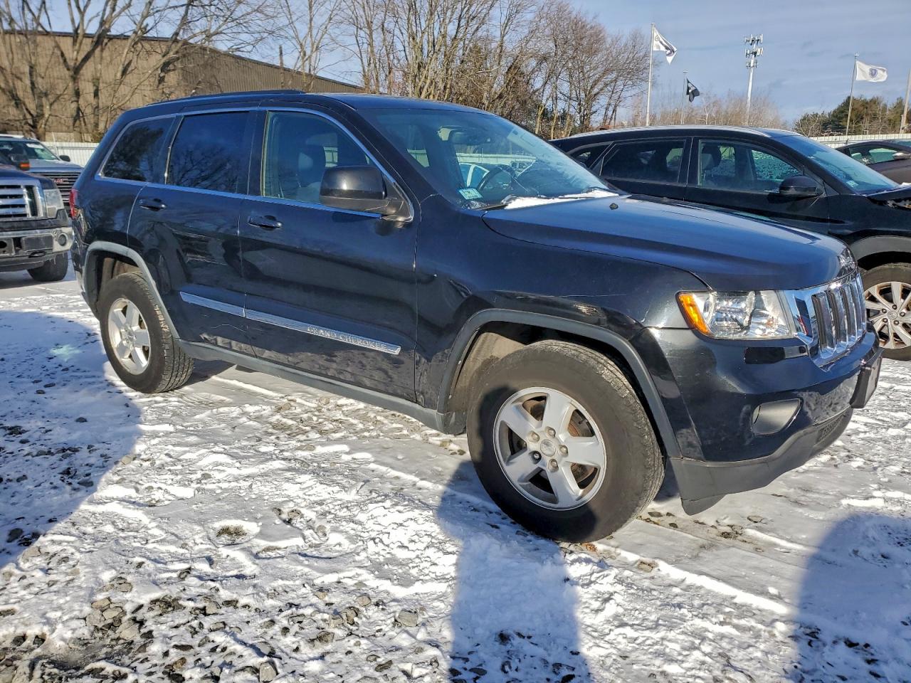 2012 JEEP GRAND CHEROKEE LAREDO photo 10