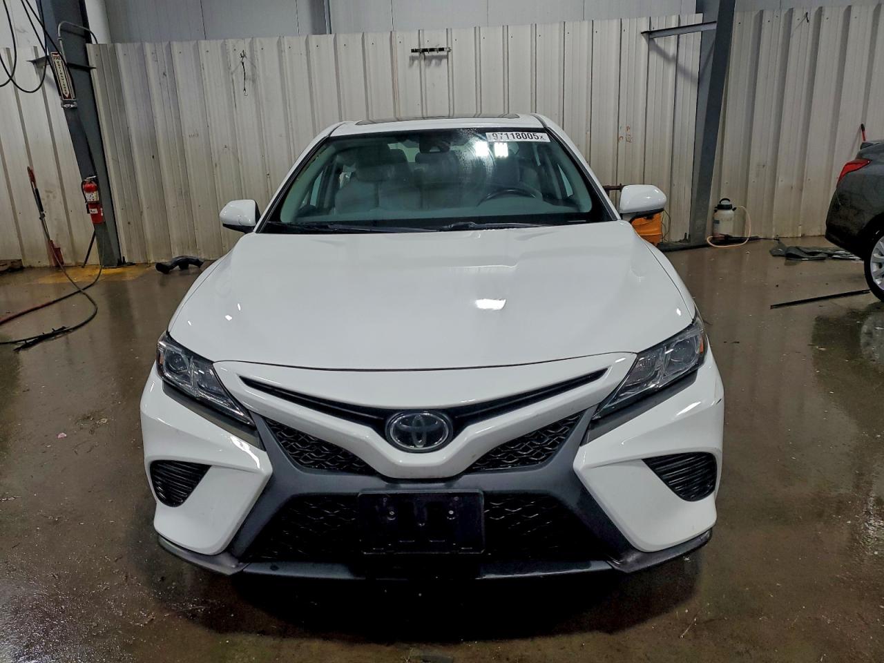 2020 TOYOTA CAMRY SE photo 9