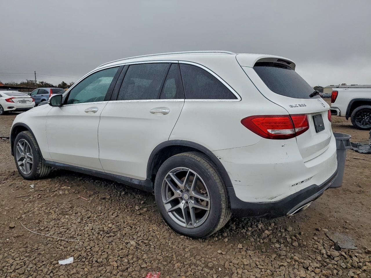 2017 MERCEDES-BENZ GLC 300 photo 3