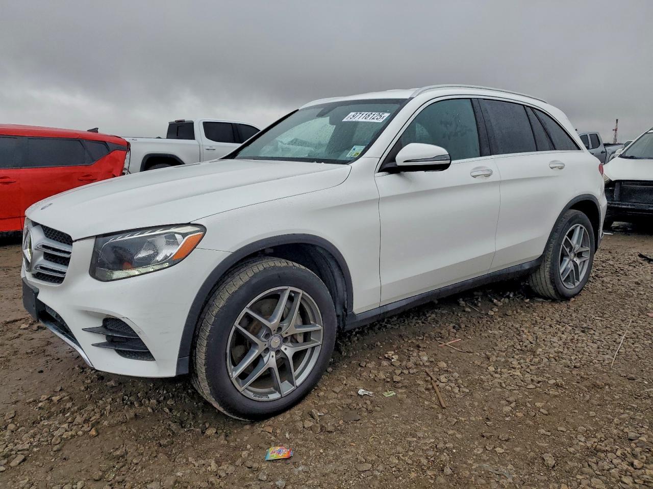 2017 MERCEDES-BENZ GLC