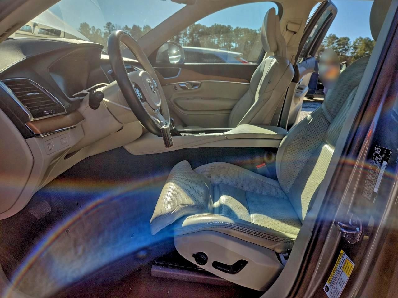 2018 VOLVO XC90 T6 photo 19
