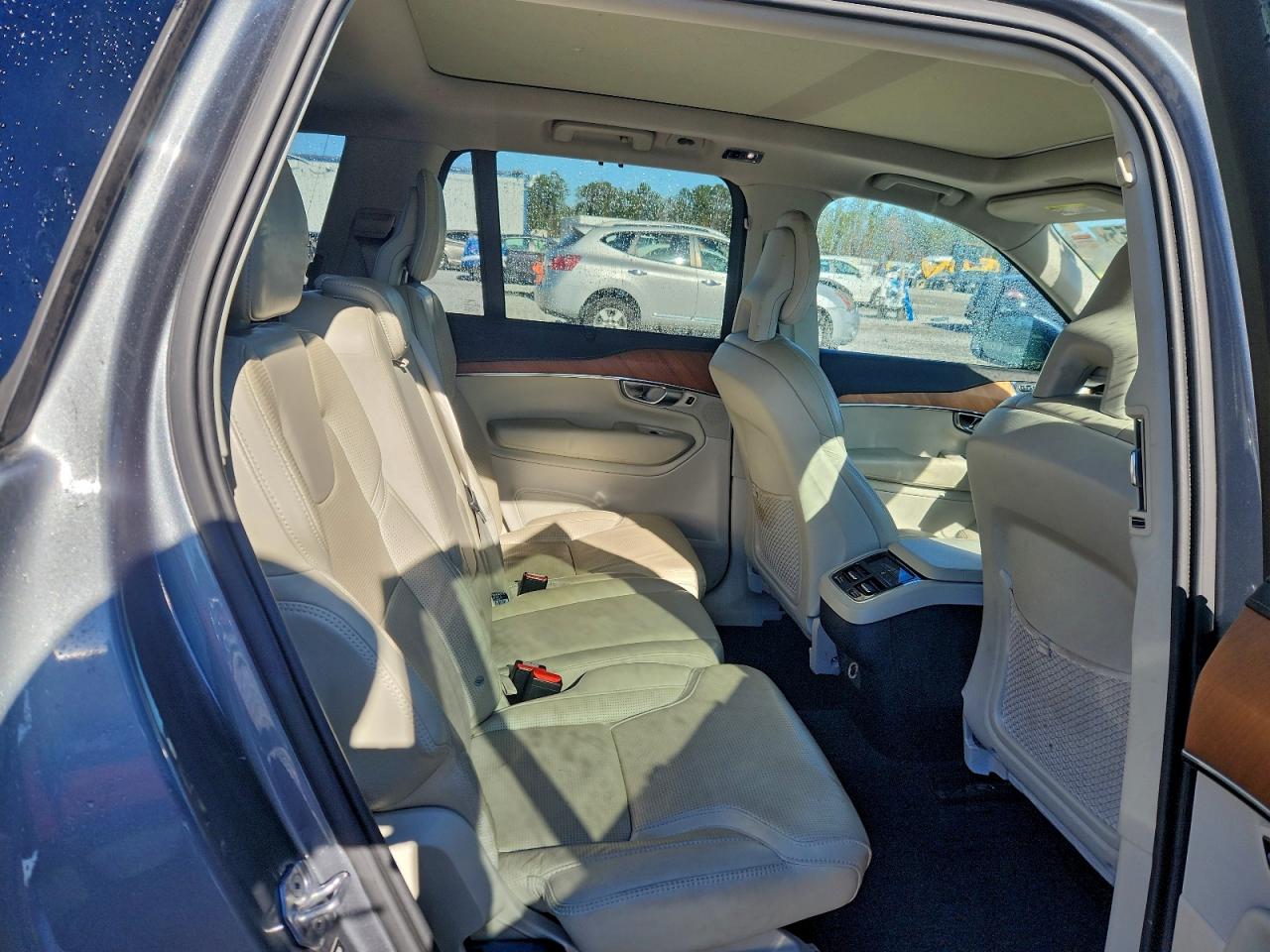 2018 VOLVO XC90 T6 photo 31