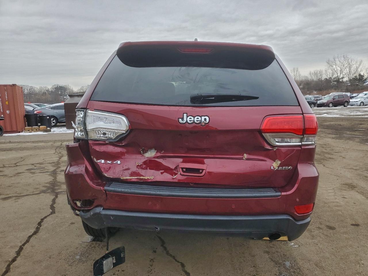 2019 JEEP GRAND CHEROKEE LAREDO photo 11