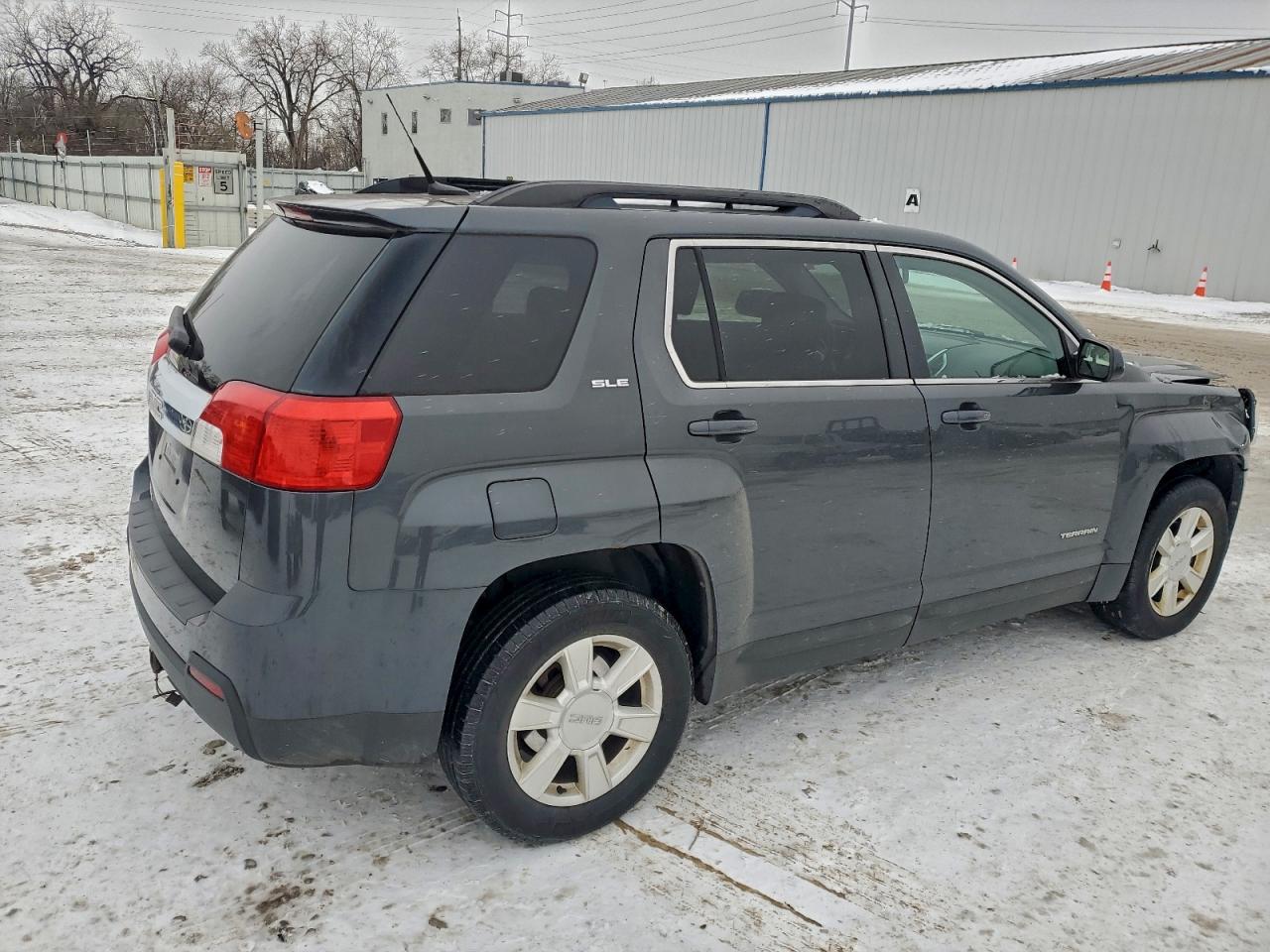 2011 GMC TERRAIN SLE photo 5