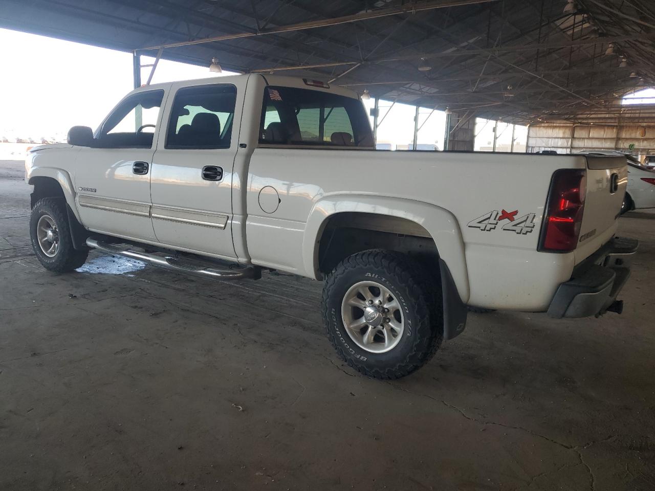 2004 CHEVROLET SILVERADO K2500 HEAVY DUTY photo 2