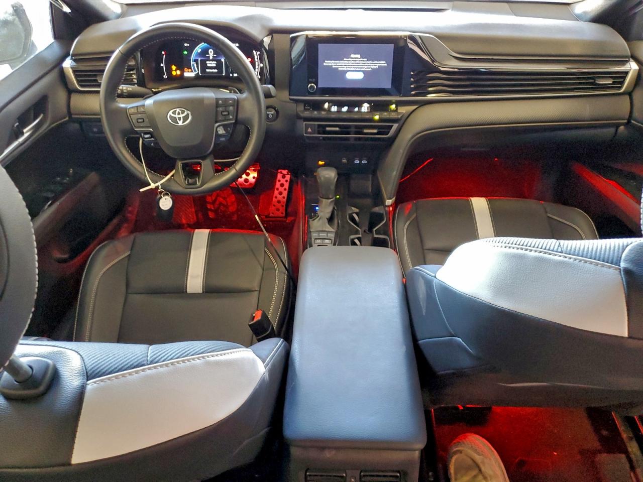 2025 TOYOTA CAMRY XSE photo 22