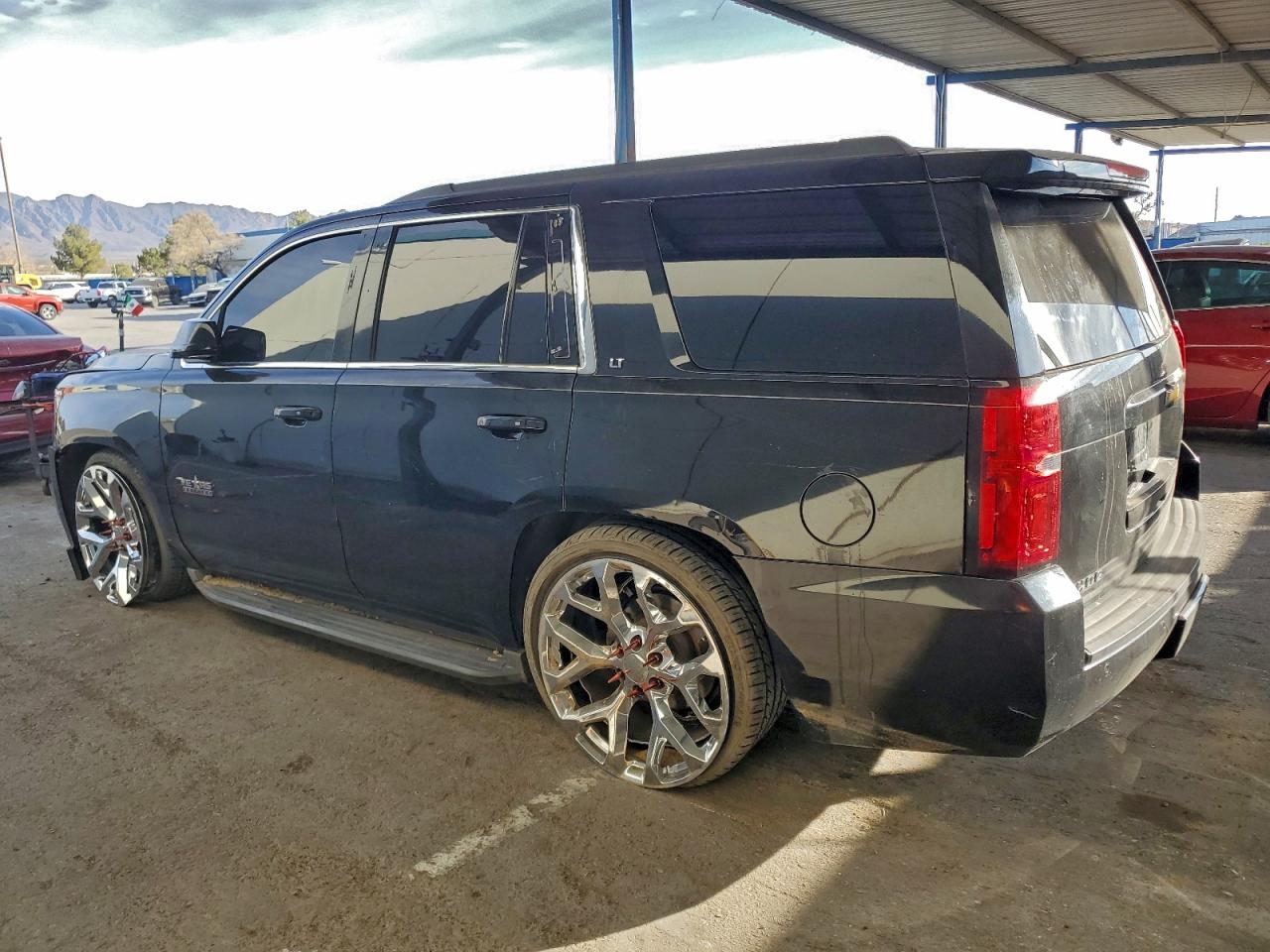 2016 CHEVROLET TAHOE C1500 LT photo 4
