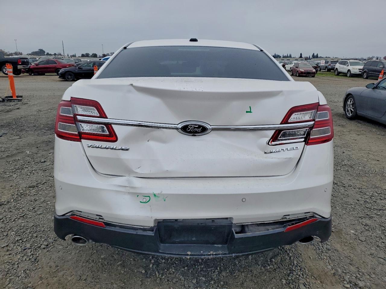 2018 FORD TAURUS LIMITED photo 6
