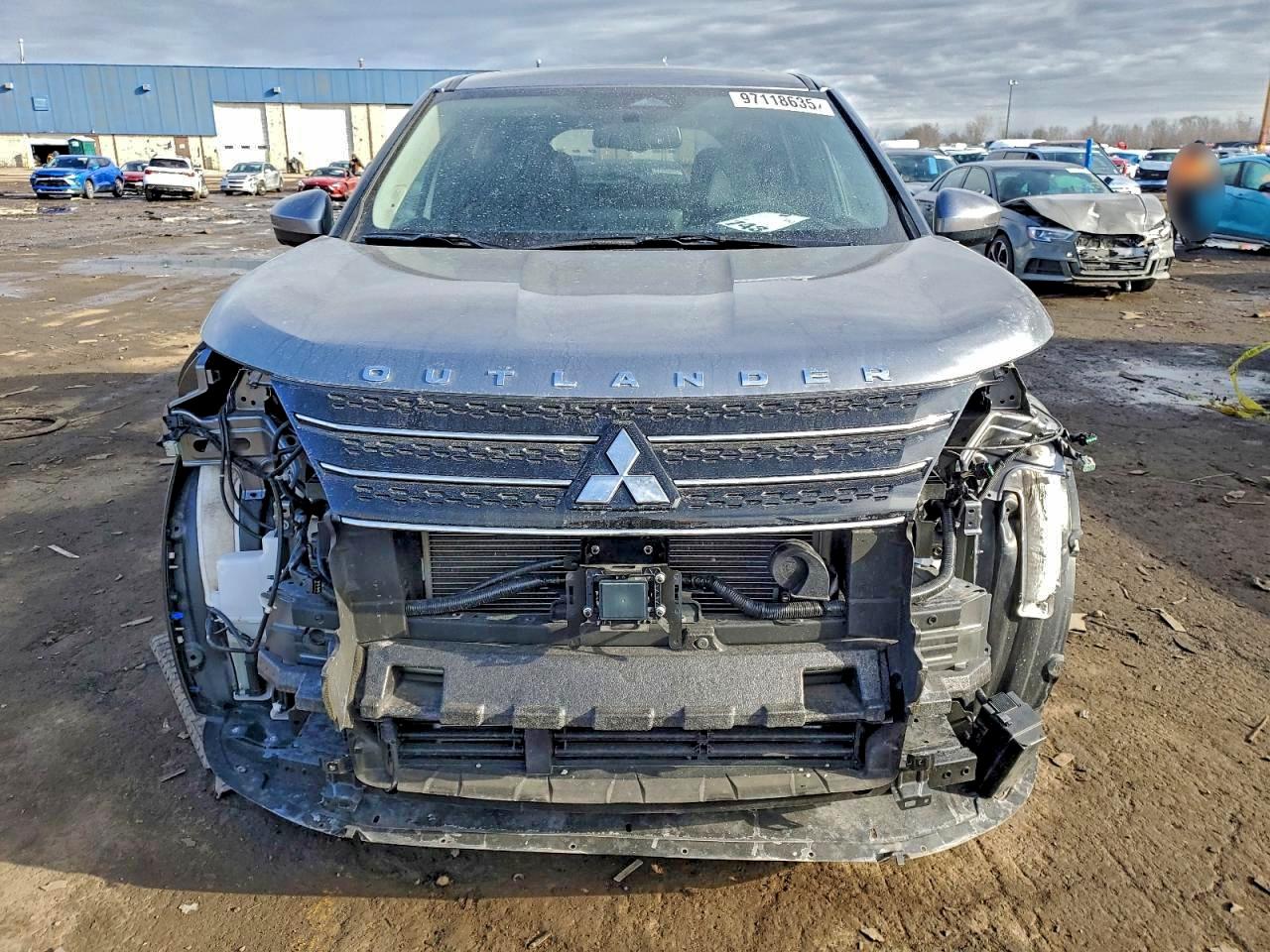 2024 MITSUBISHI OUTLANDER SE photo 5