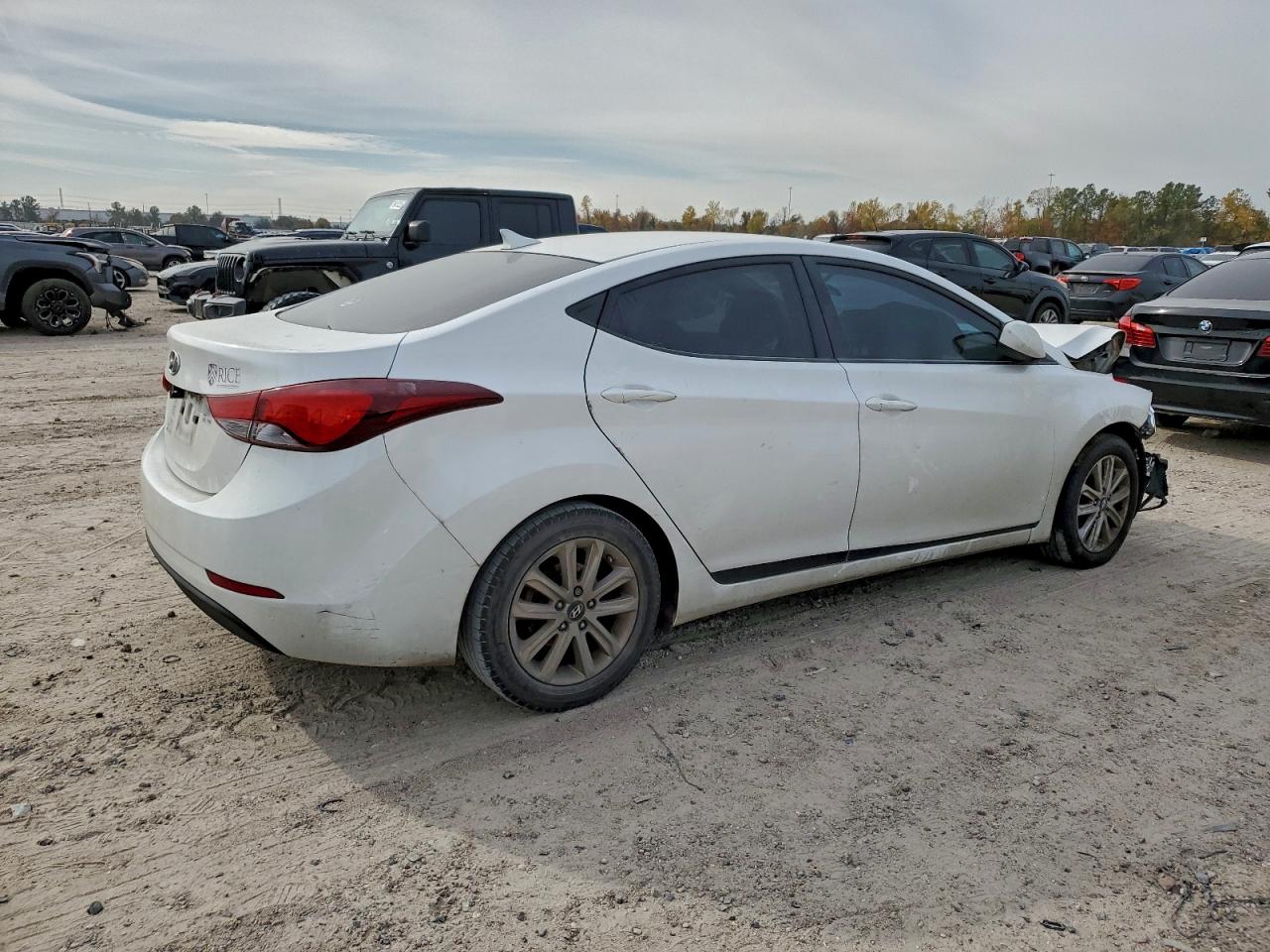 2014 HYUNDAI ELANTRA SE photo 3