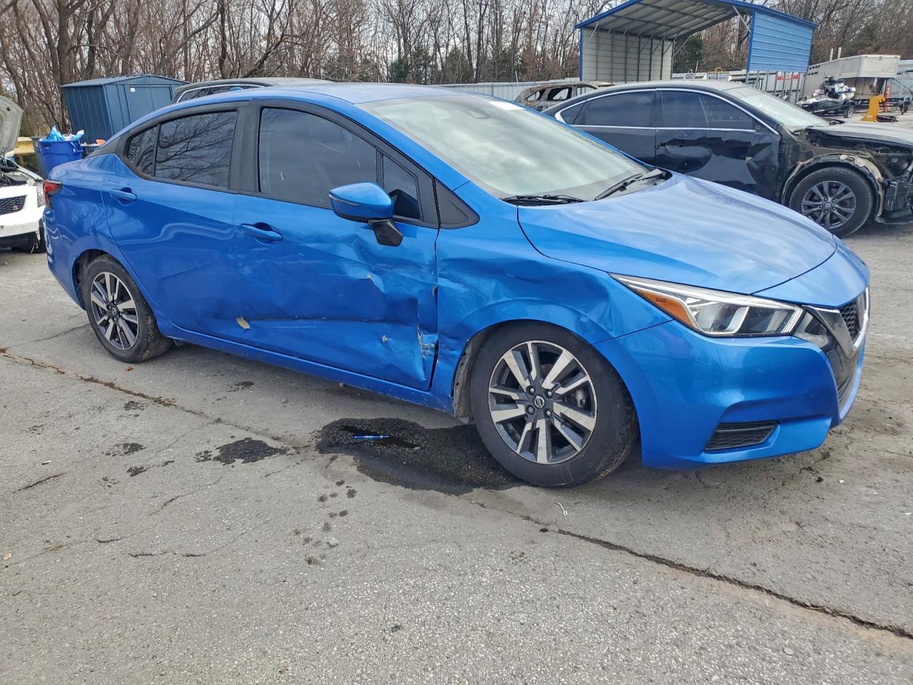 2020 NISSAN VERSA SV photo 4