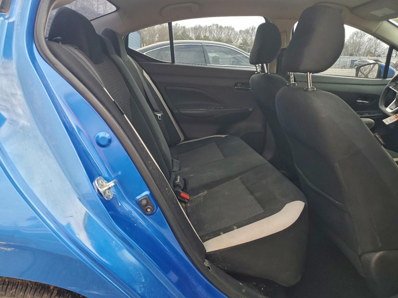 2020 NISSAN VERSA SV photo 10