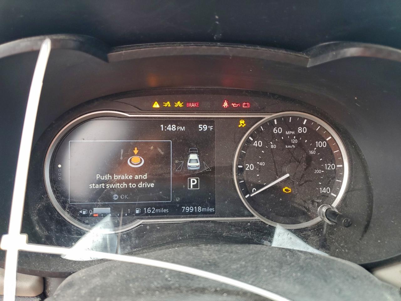 2020 NISSAN VERSA SV photo 9