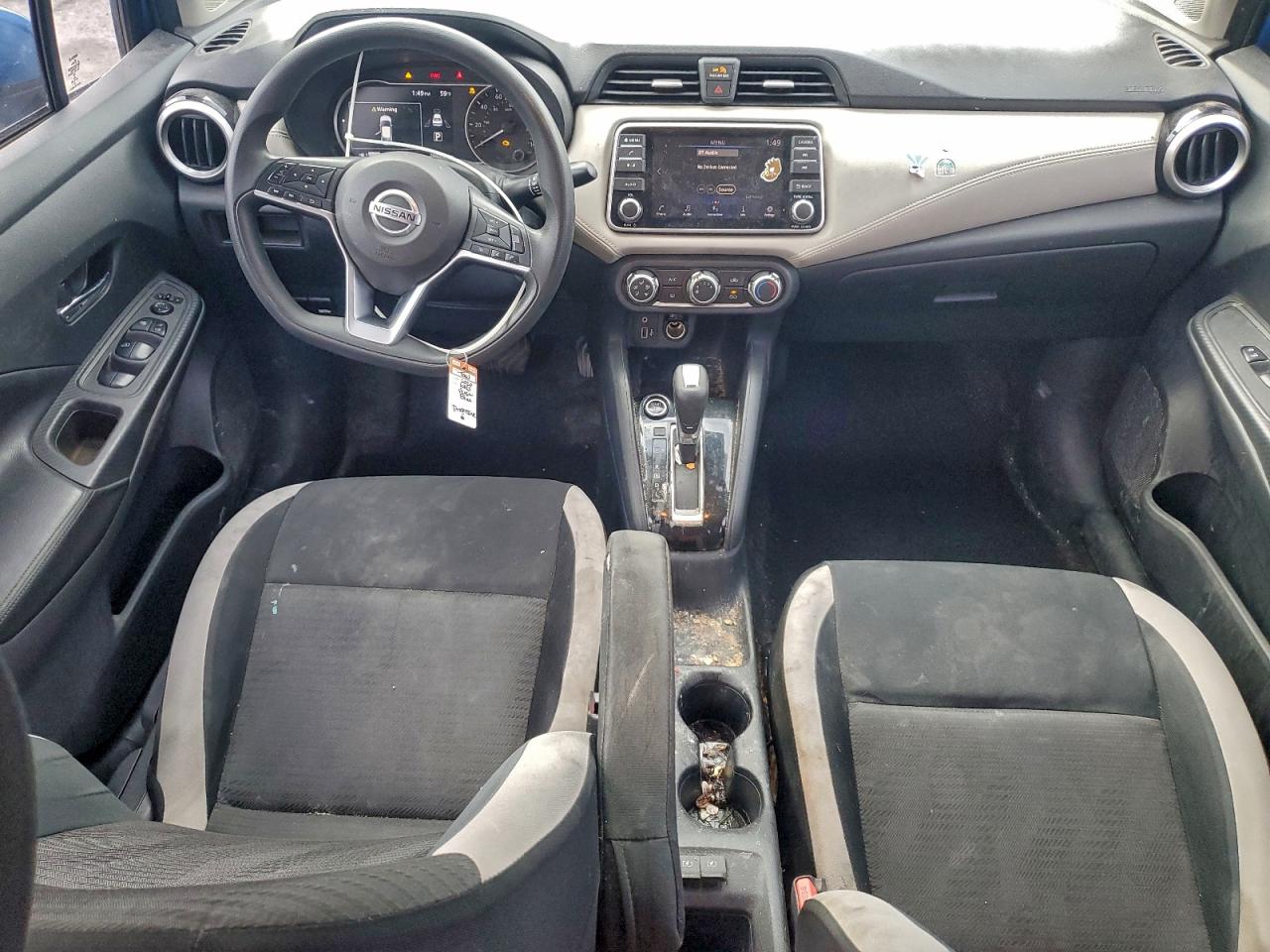 2020 NISSAN VERSA SV photo 8
