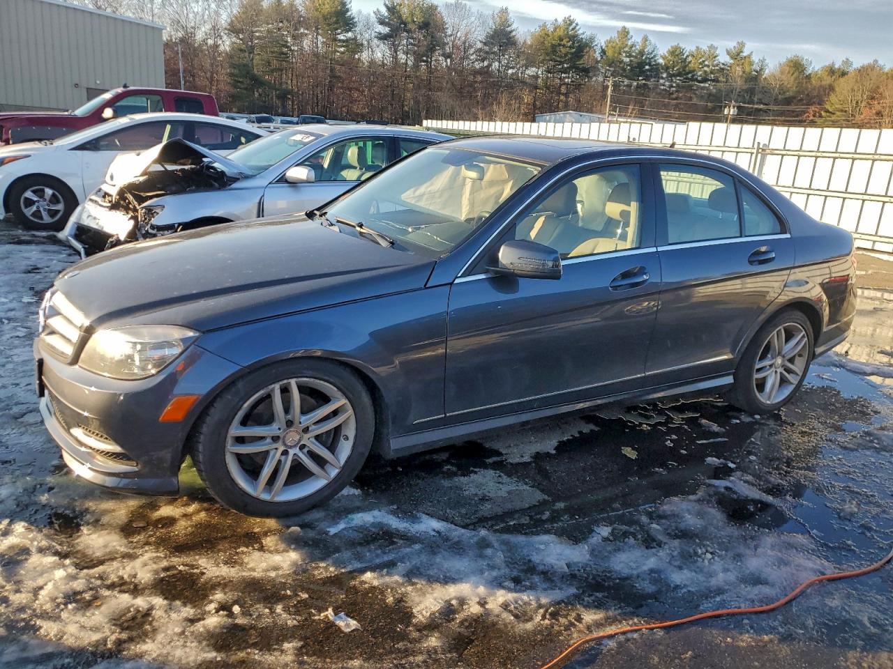 2011 MERCEDES-BENZ C