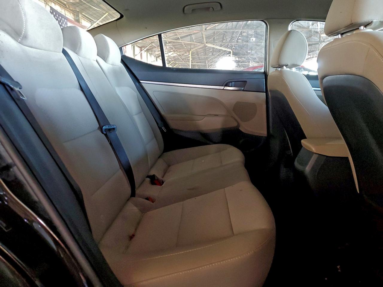 2019 HYUNDAI ELANTRA SE photo 10