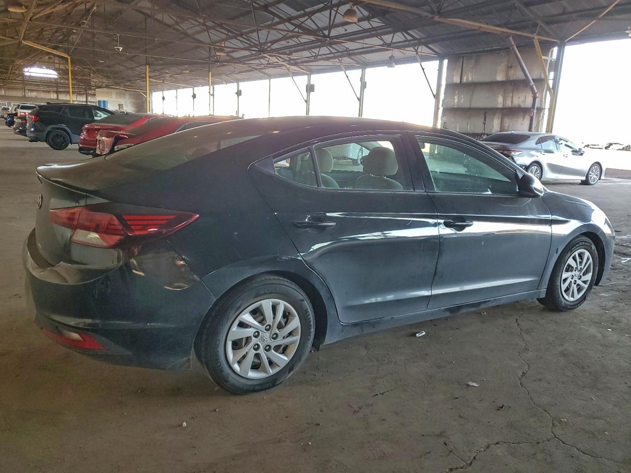 2019 HYUNDAI ELANTRA SE photo 3