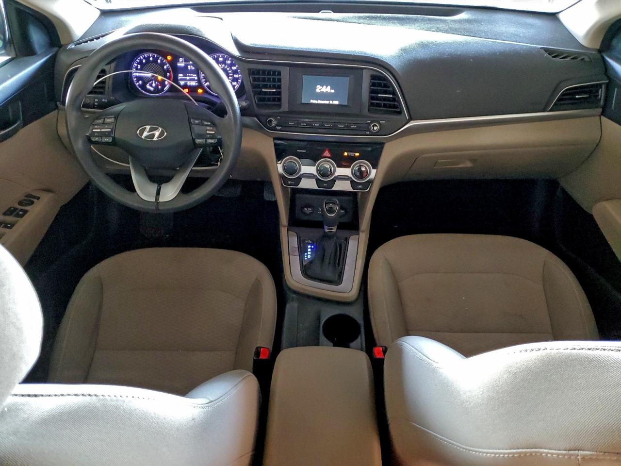 2019 HYUNDAI ELANTRA SE photo 8