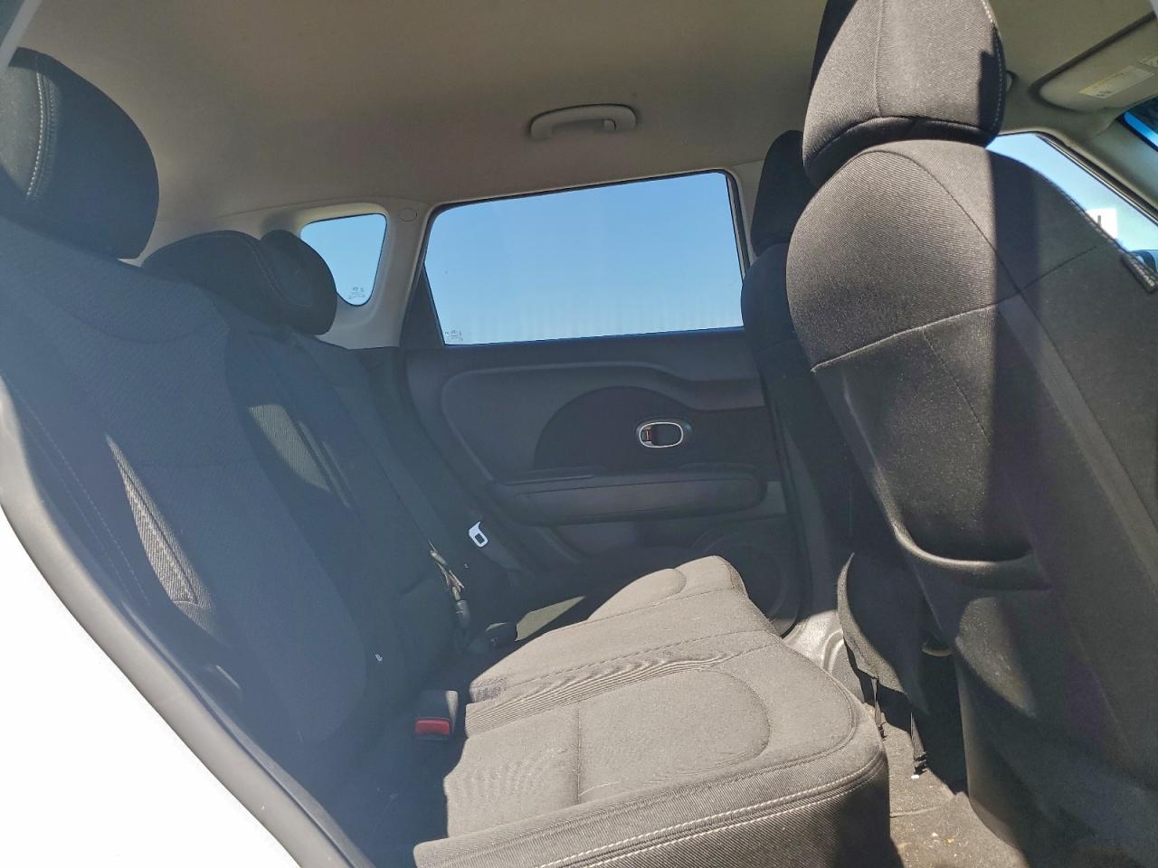 2018 KIA SOUL + photo 19