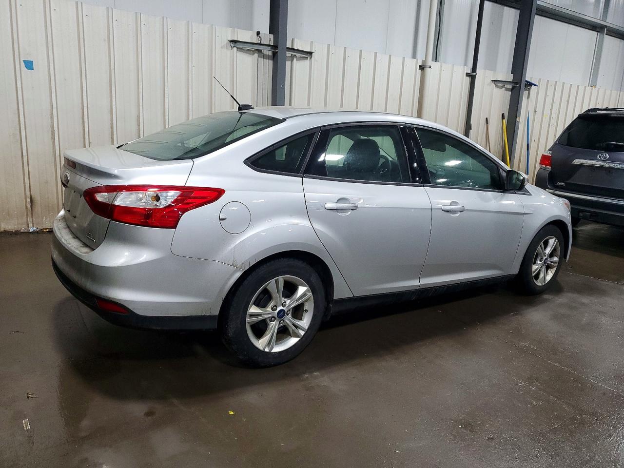 2013 FORD FOCUS SE photo 5