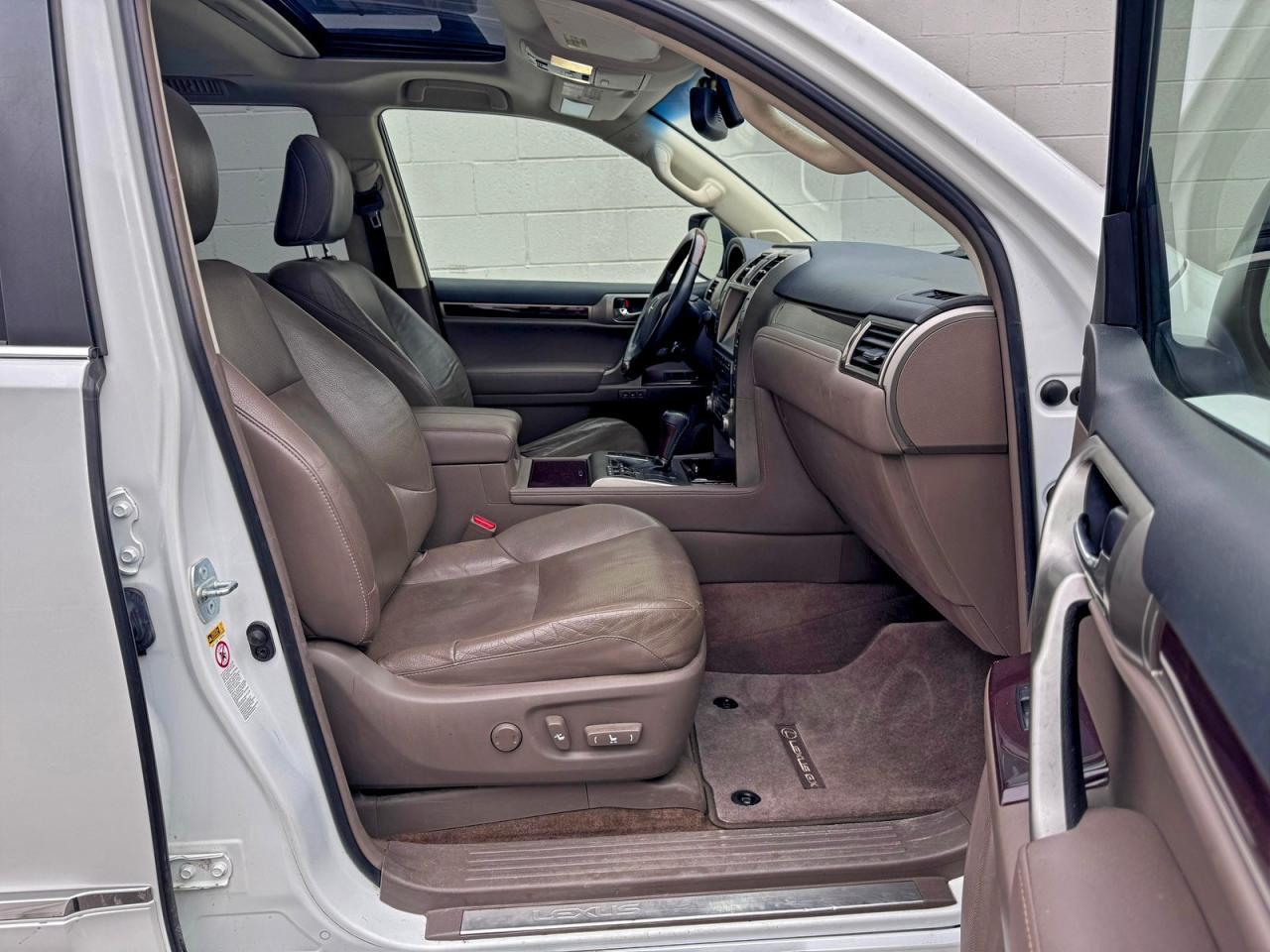2015 LEXUS GX 460 photo 9
