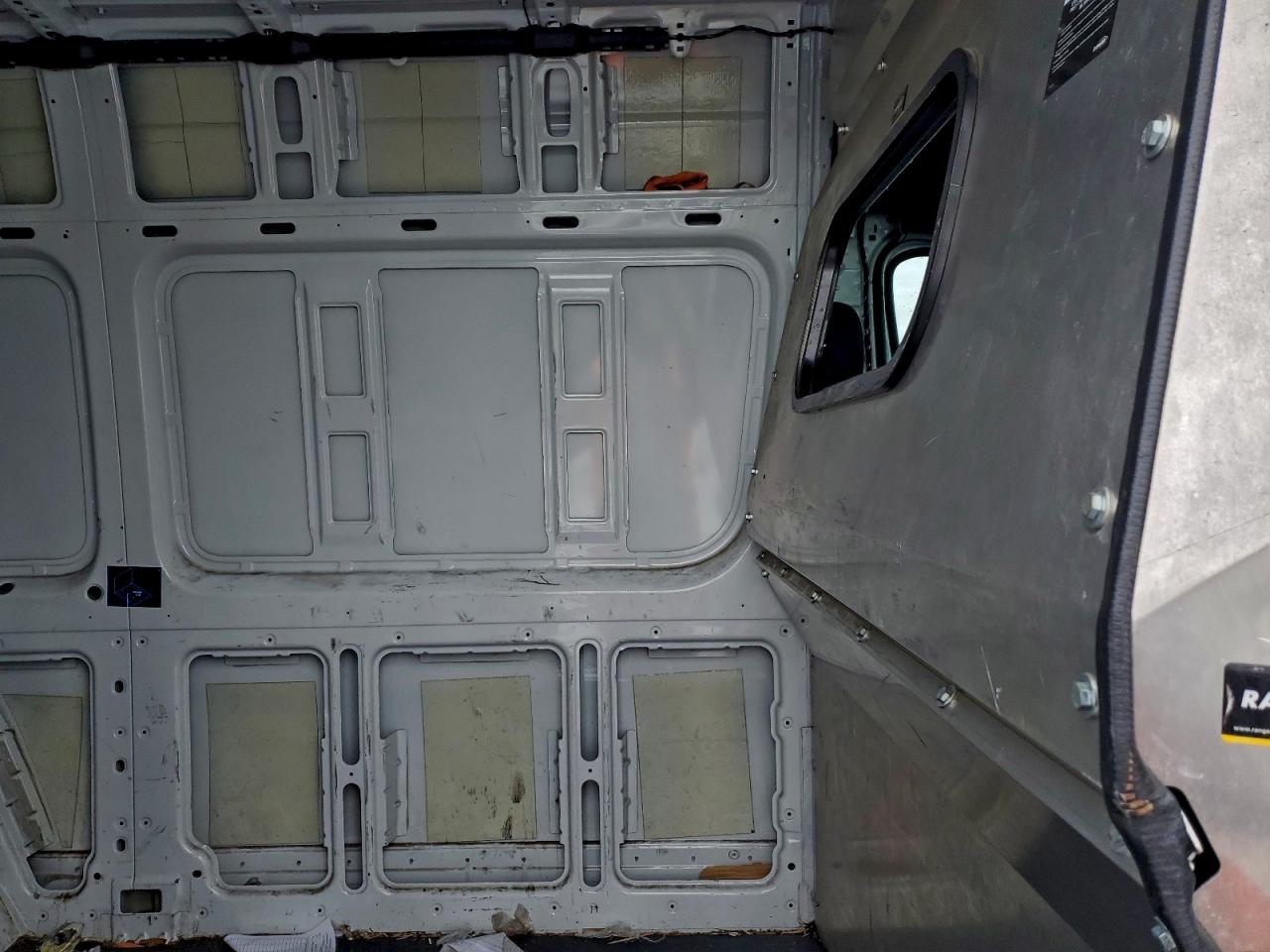 2020 MERCEDES BENZ SPRINTER 2500 DELIVERY VAN photo 31