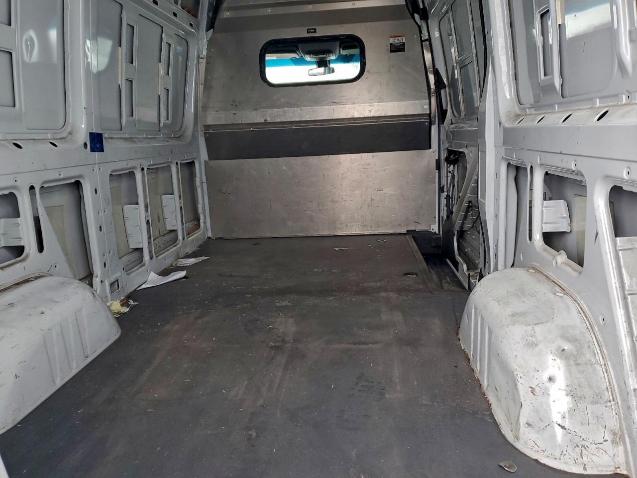 2020 MERCEDES BENZ SPRINTER 2500 DELIVERY VAN photo 28