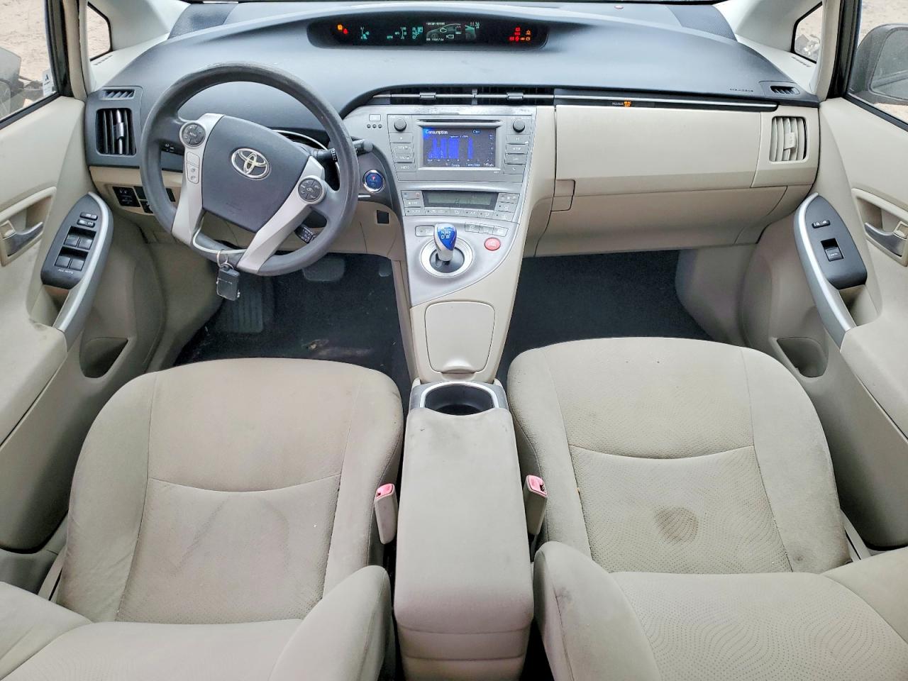 2013 TOYOTA PRIUS photo 8