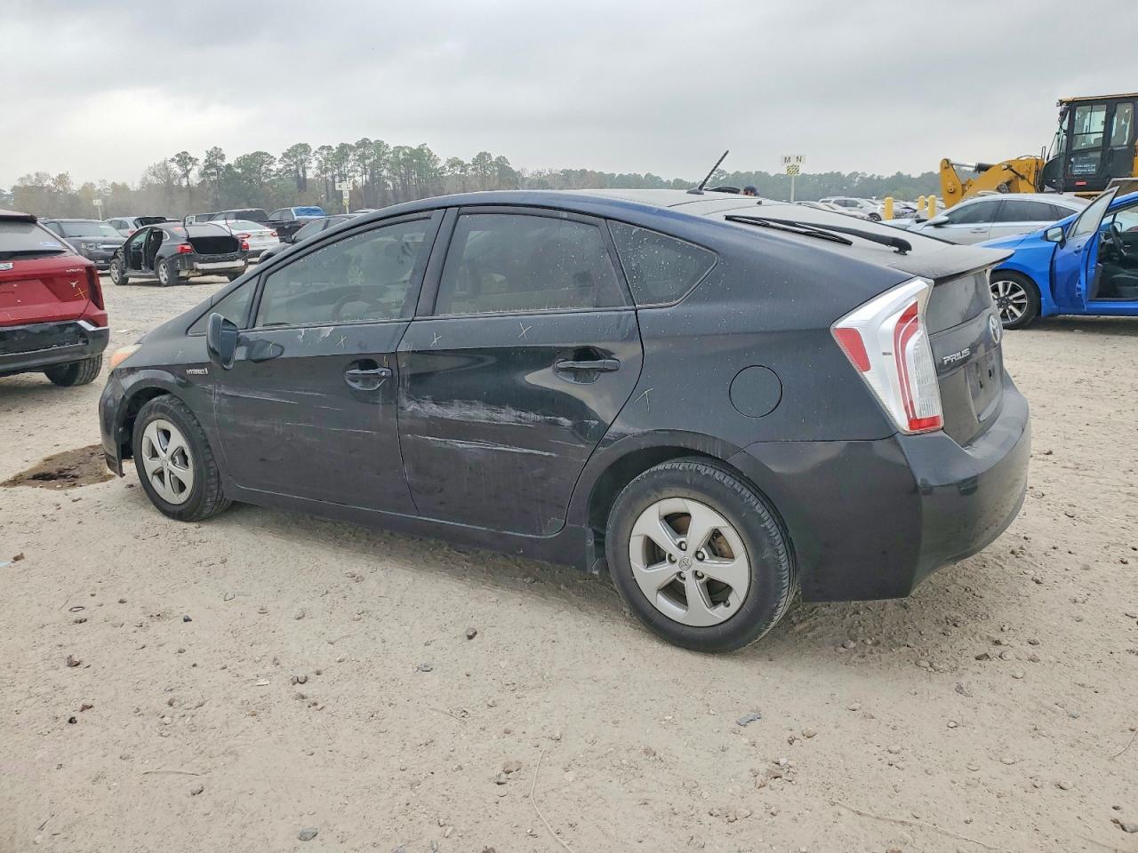 2013 TOYOTA PRIUS photo 2