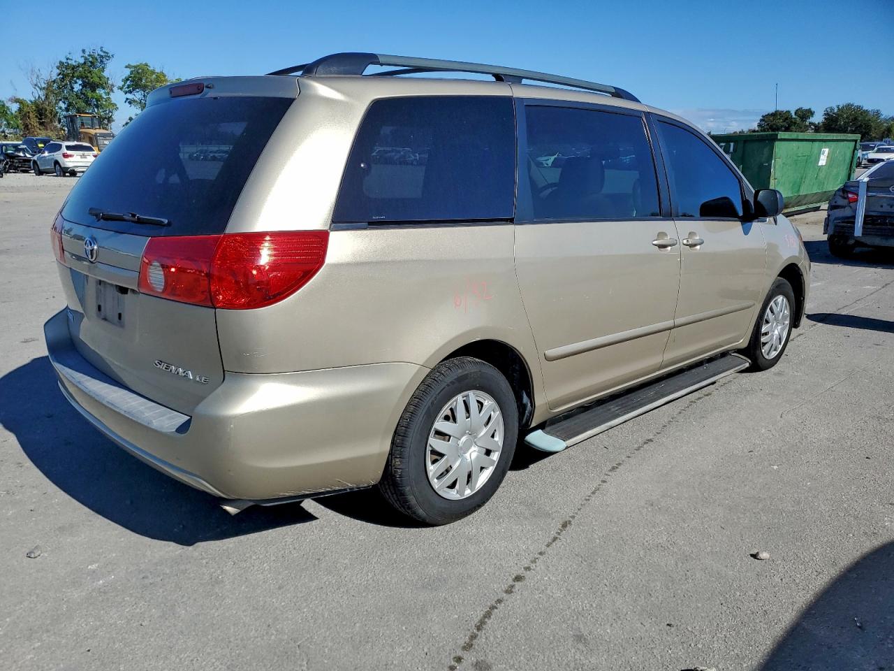 2006 TOYOTA SIENNA CE photo 7