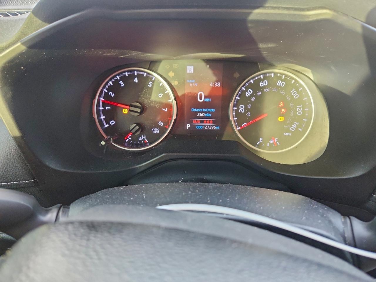 2019 TOYOTA RAV4 LE photo 9