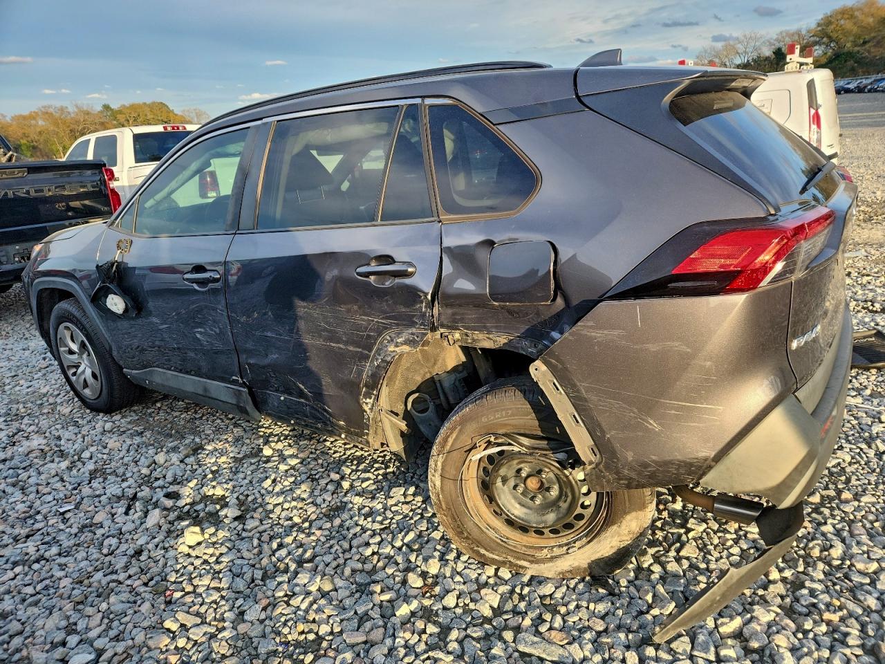 2019 TOYOTA RAV4 LE photo 2