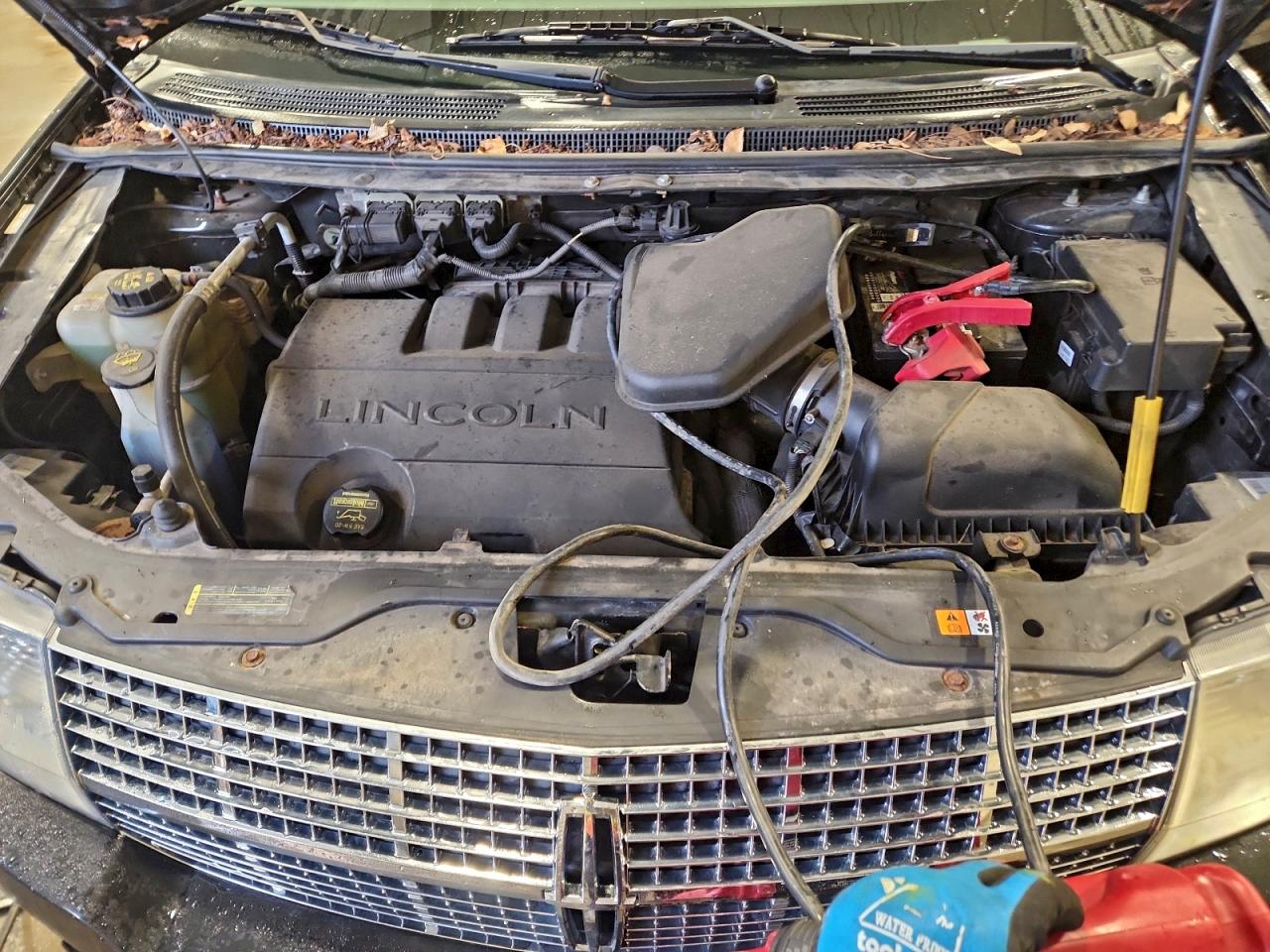 2010 LINCOLN MKX photo 12