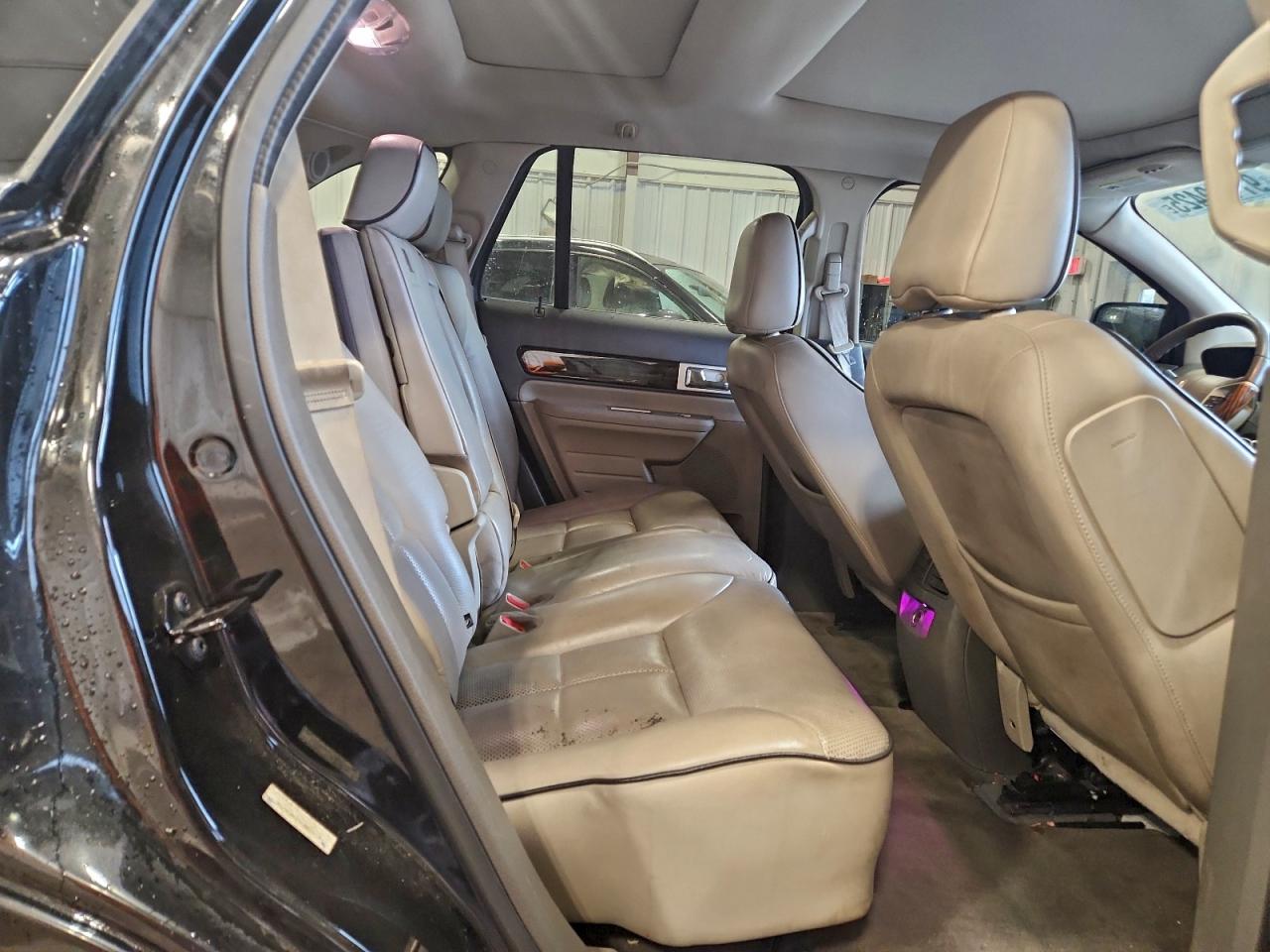 2010 LINCOLN MKX photo 11