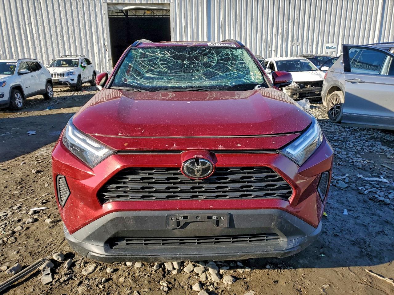 2022 TOYOTA RAV4 XLE photo 5