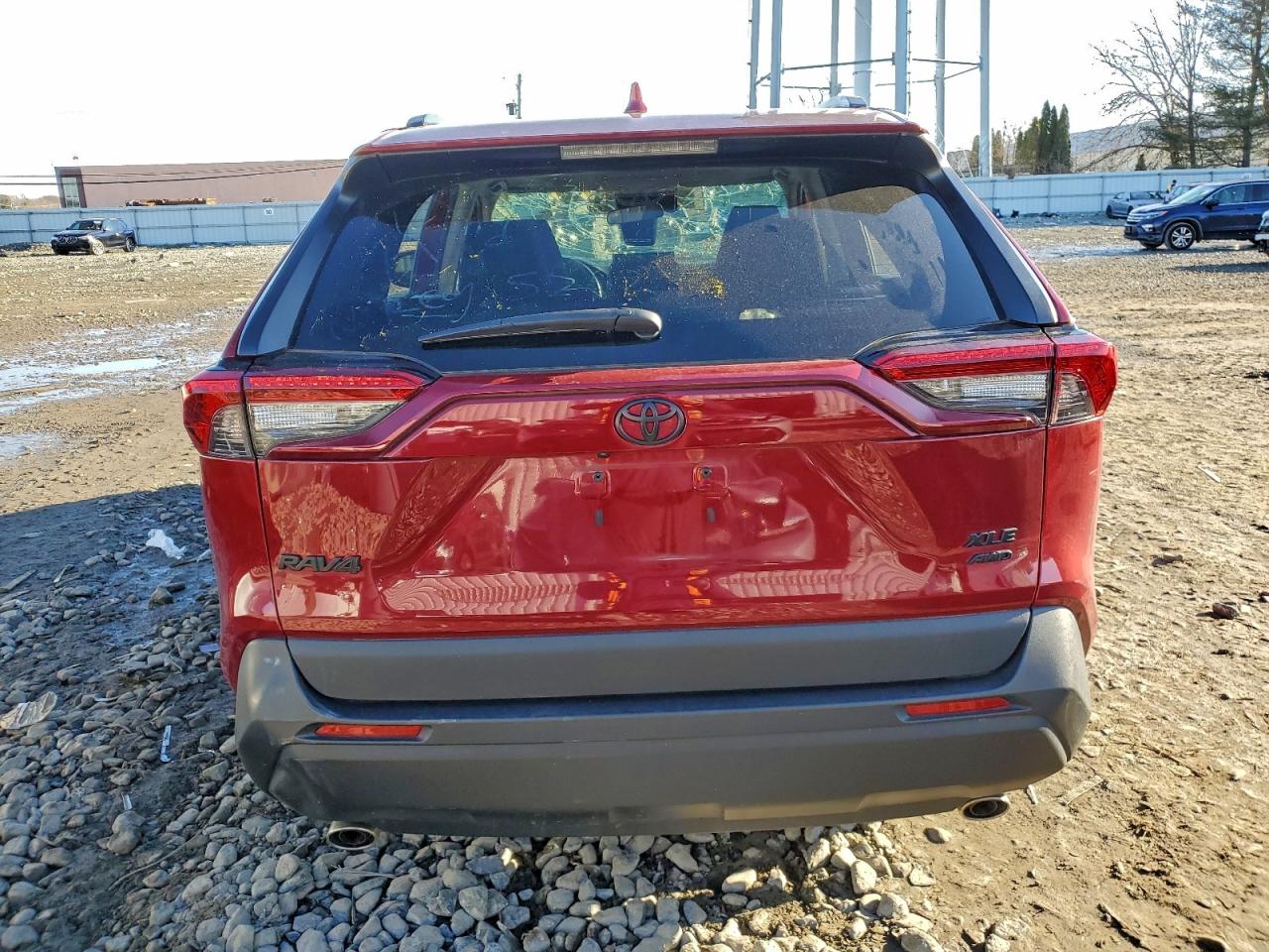 2022 TOYOTA RAV4 XLE photo 6