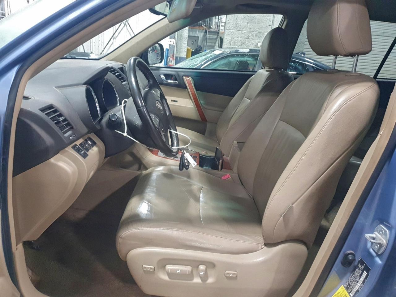 2008 TOYOTA HIGHLANDER LIMITED photo 13