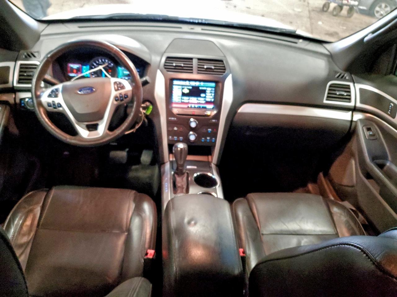 2014 FORD EXPLORER XLT photo 8