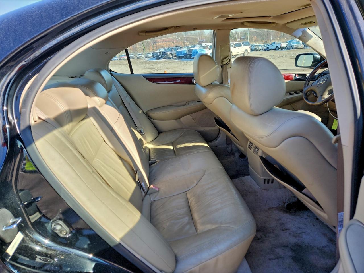 2002 LEXUS ES 300 photo 10
