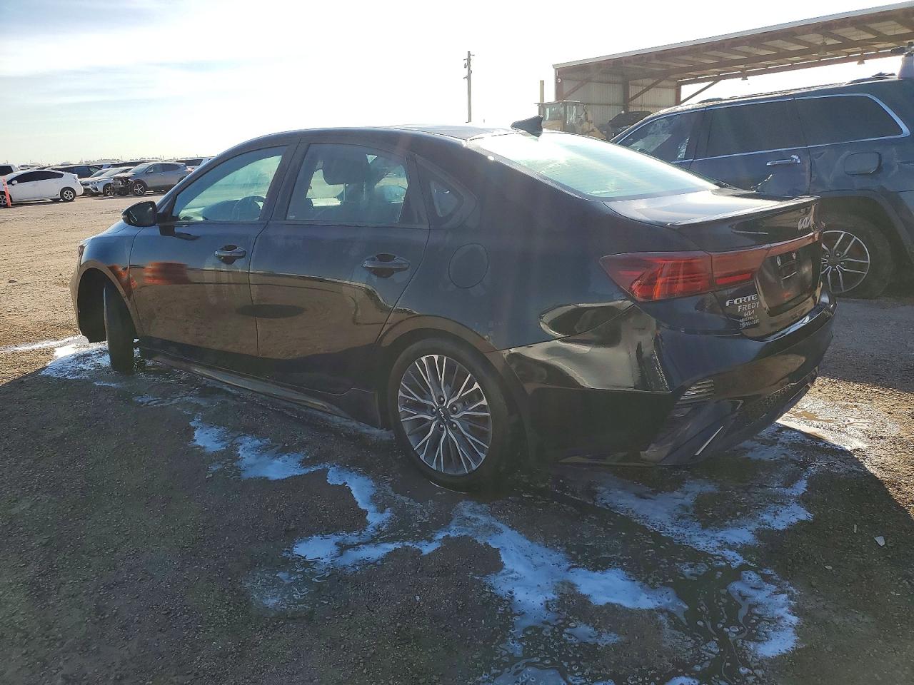 2024 KIA FORTE GT LINE photo 2