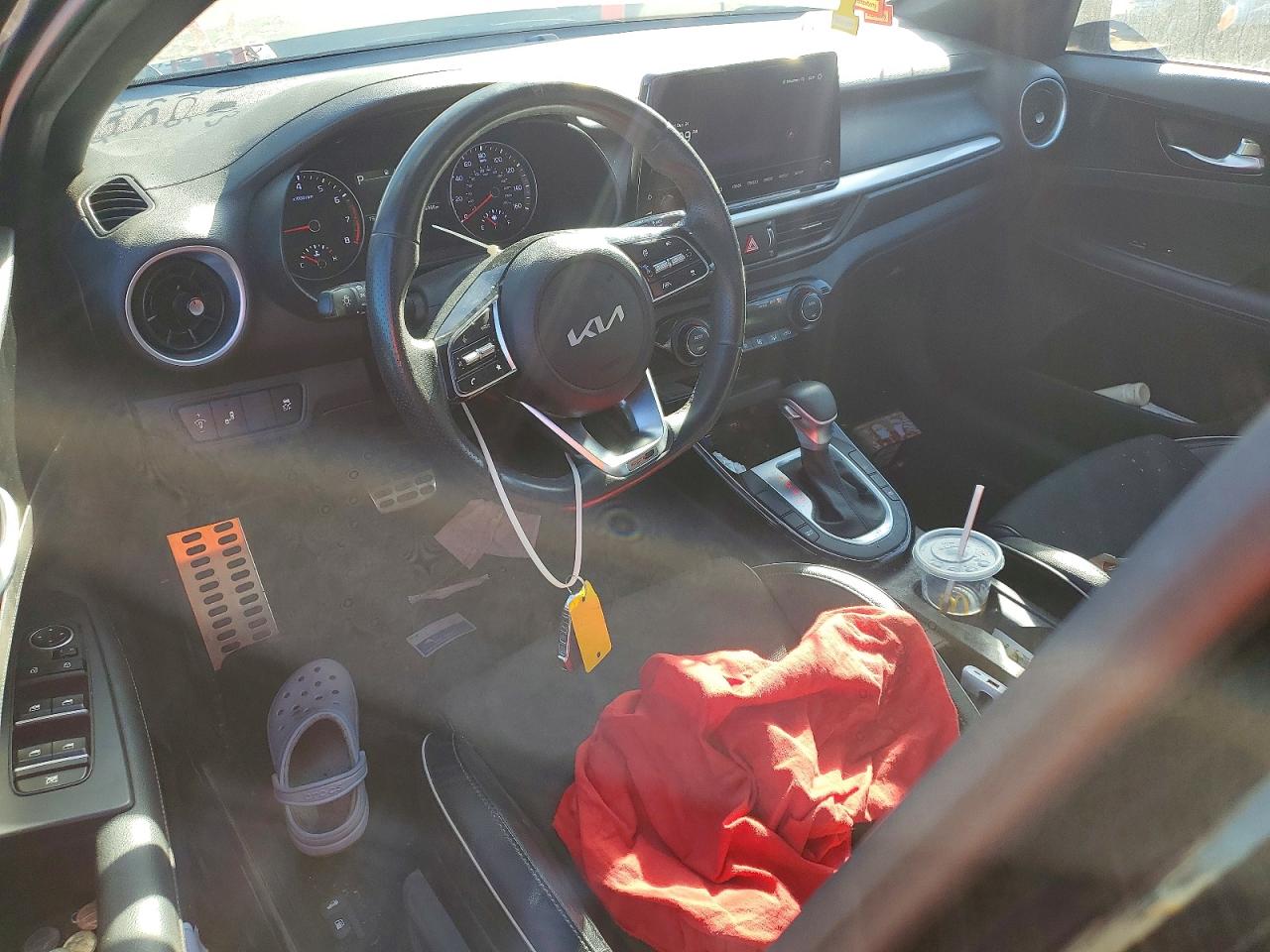 2024 KIA FORTE GT LINE photo 8