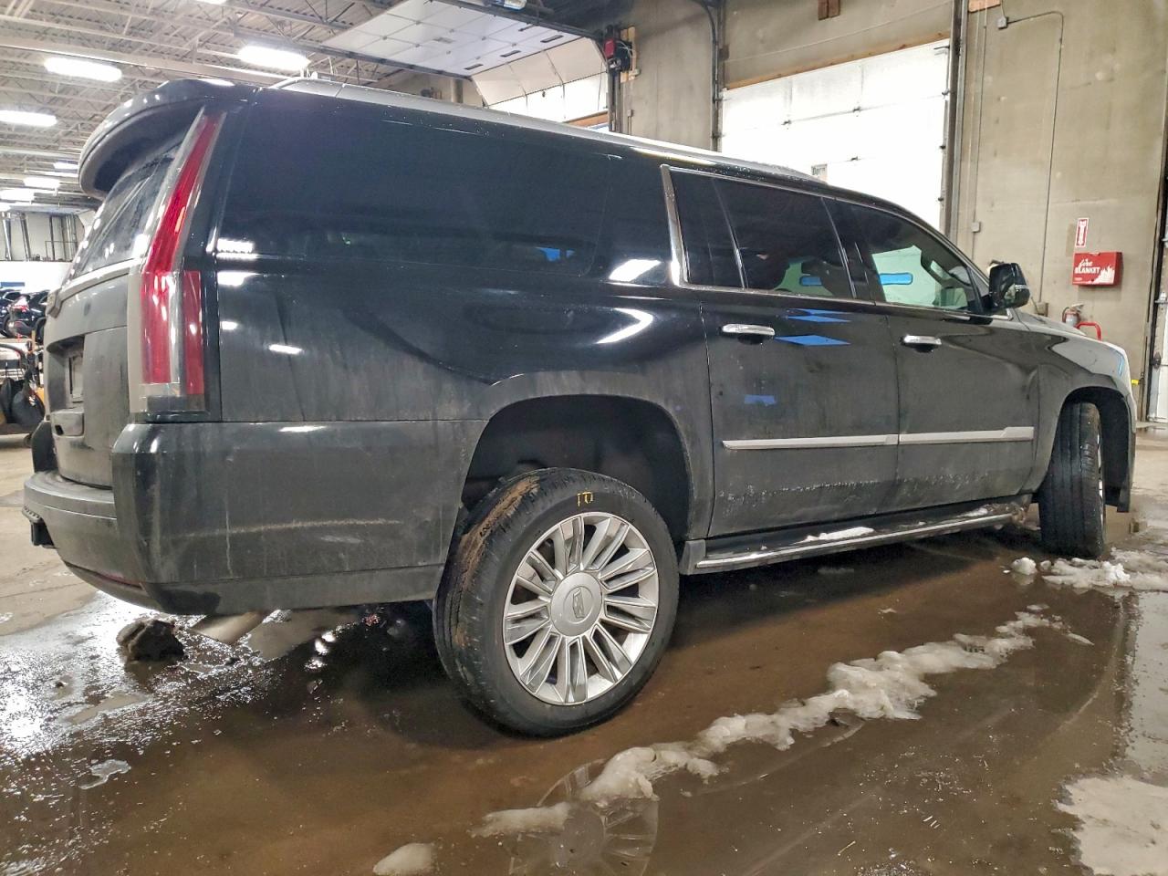 2016 CADILLAC ESCALADE ESV PLATINUM photo 3