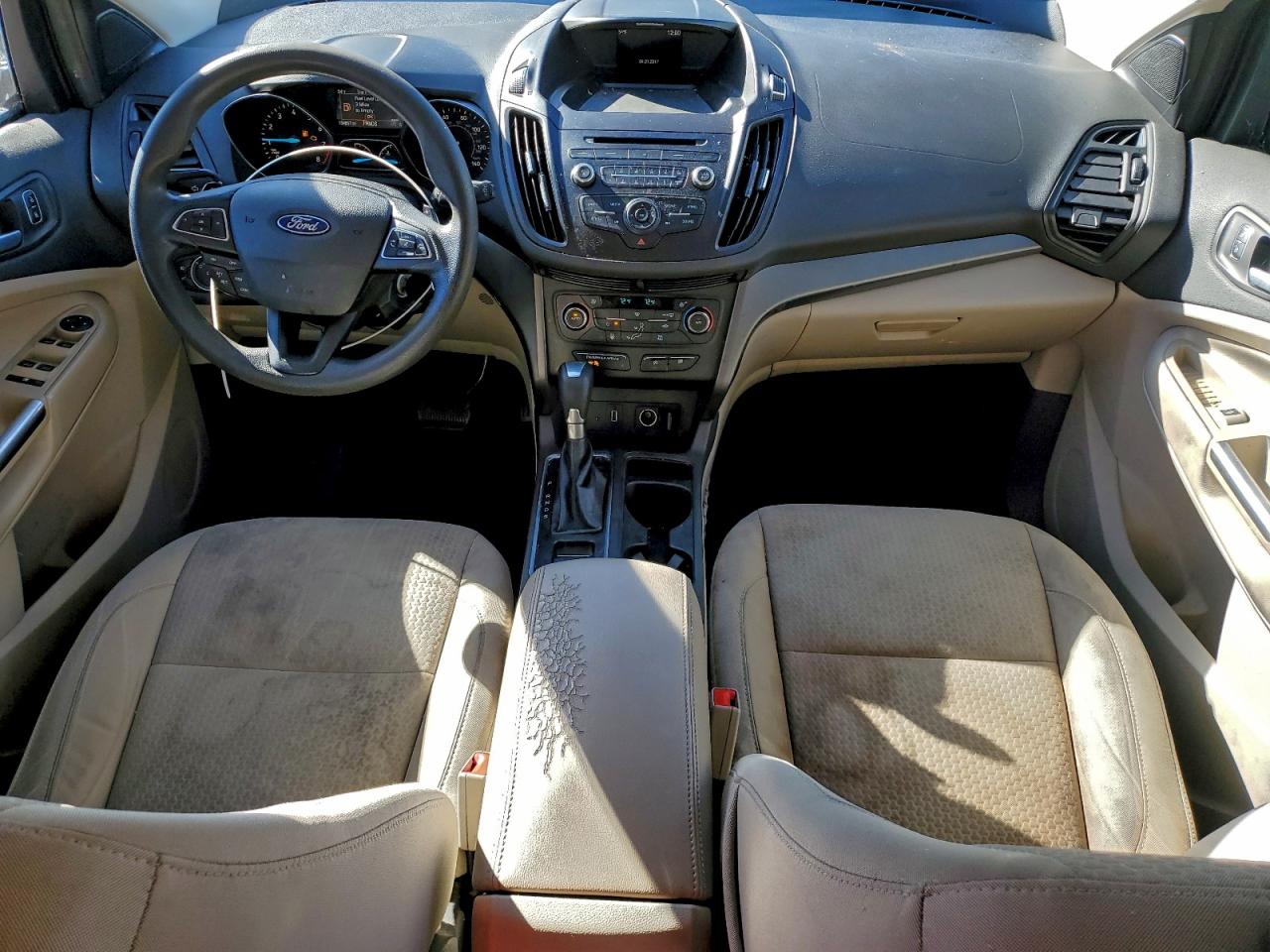 2017 FORD ESCAPE SE photo 8