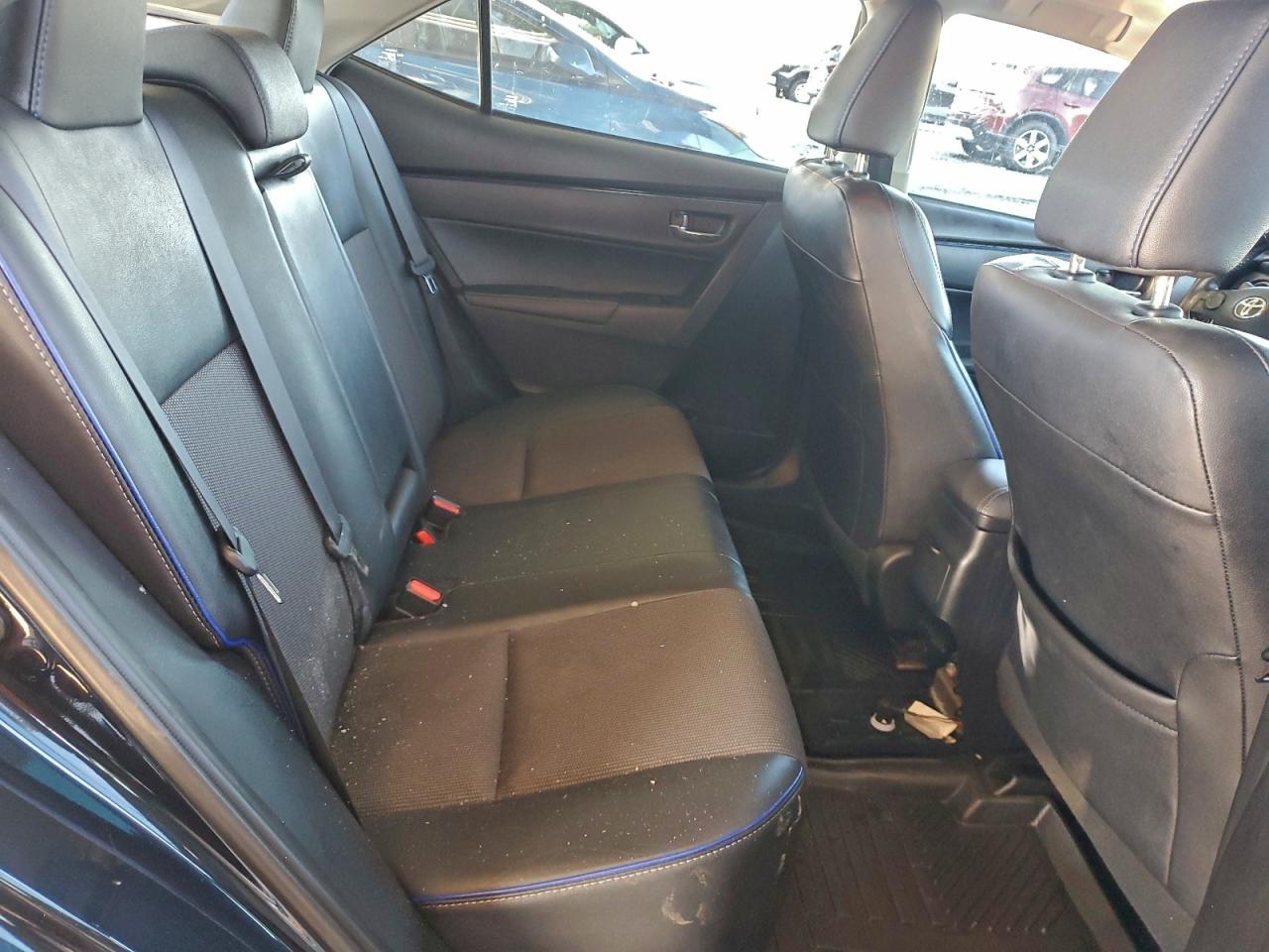2017 TOYOTA COROLLA photo 28