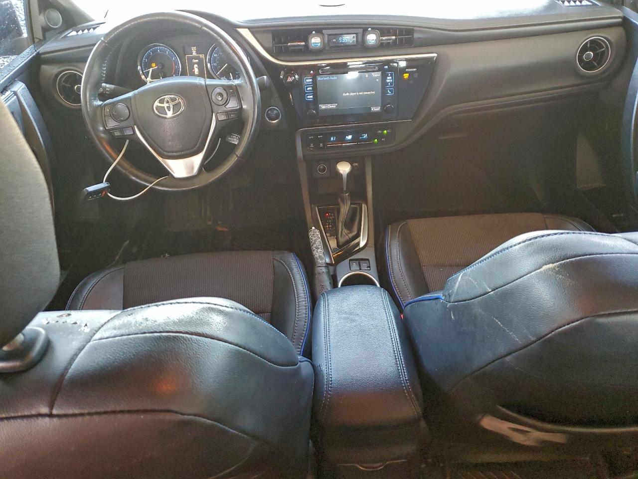 2017 TOYOTA COROLLA photo 22