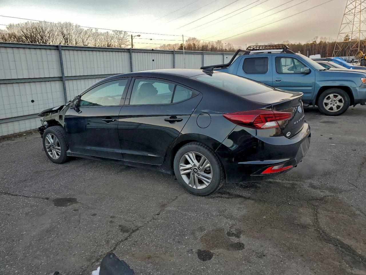2020 HYUNDAI ELANTRA SEL photo 3
