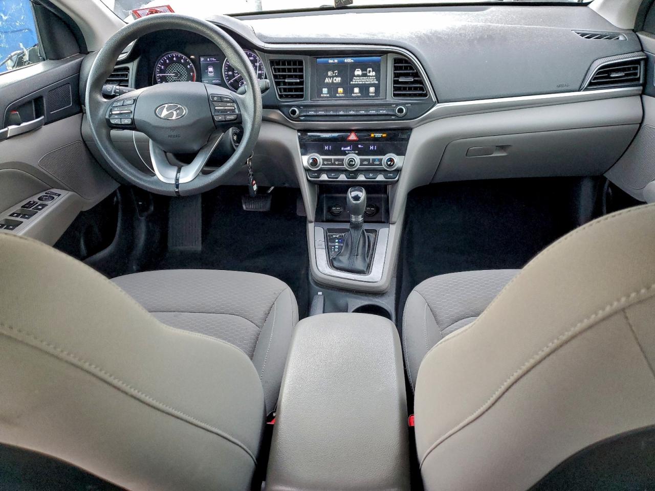 2020 HYUNDAI ELANTRA SEL photo 15