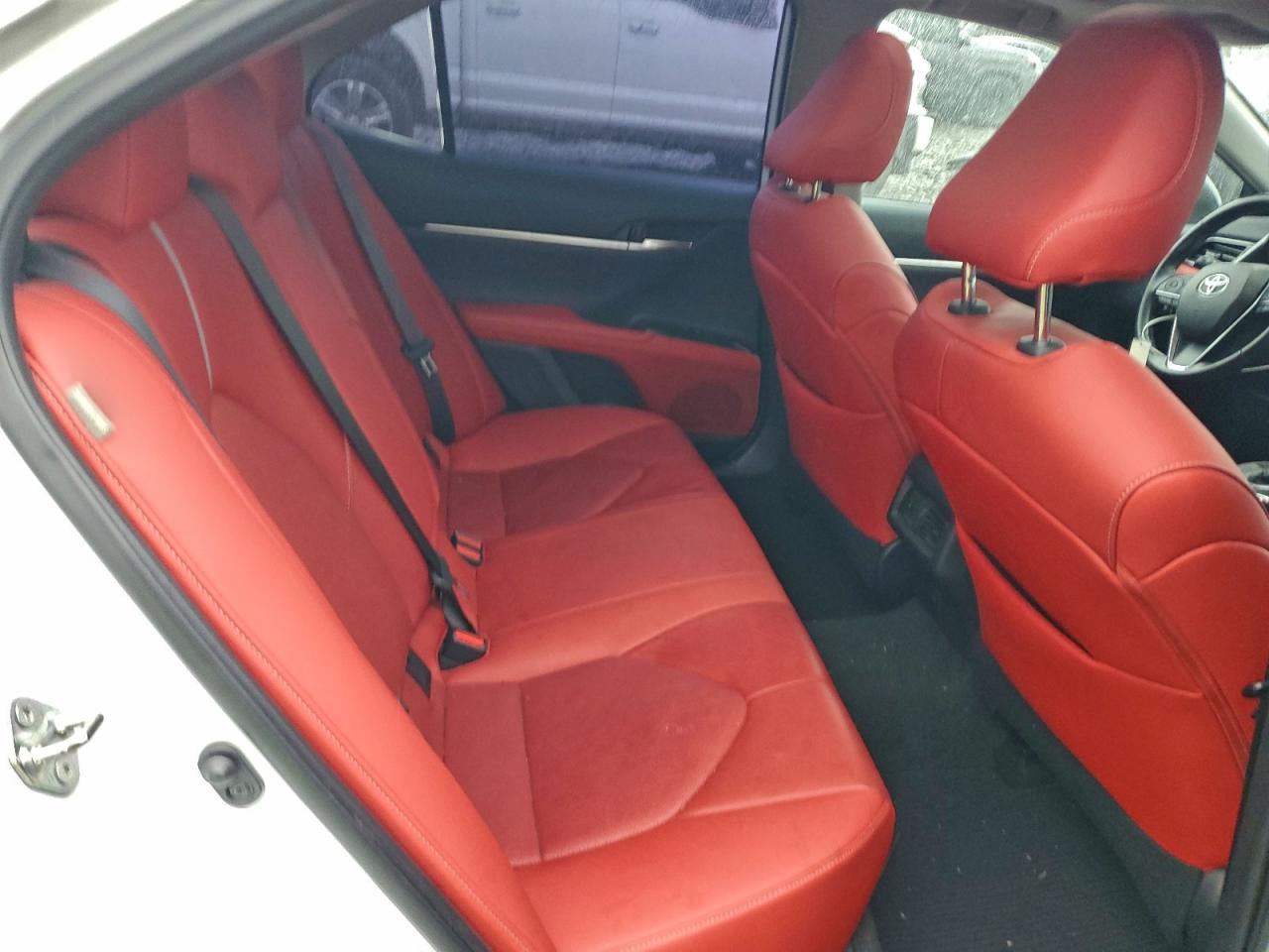 2019 TOYOTA CAMRY XSE photo 28