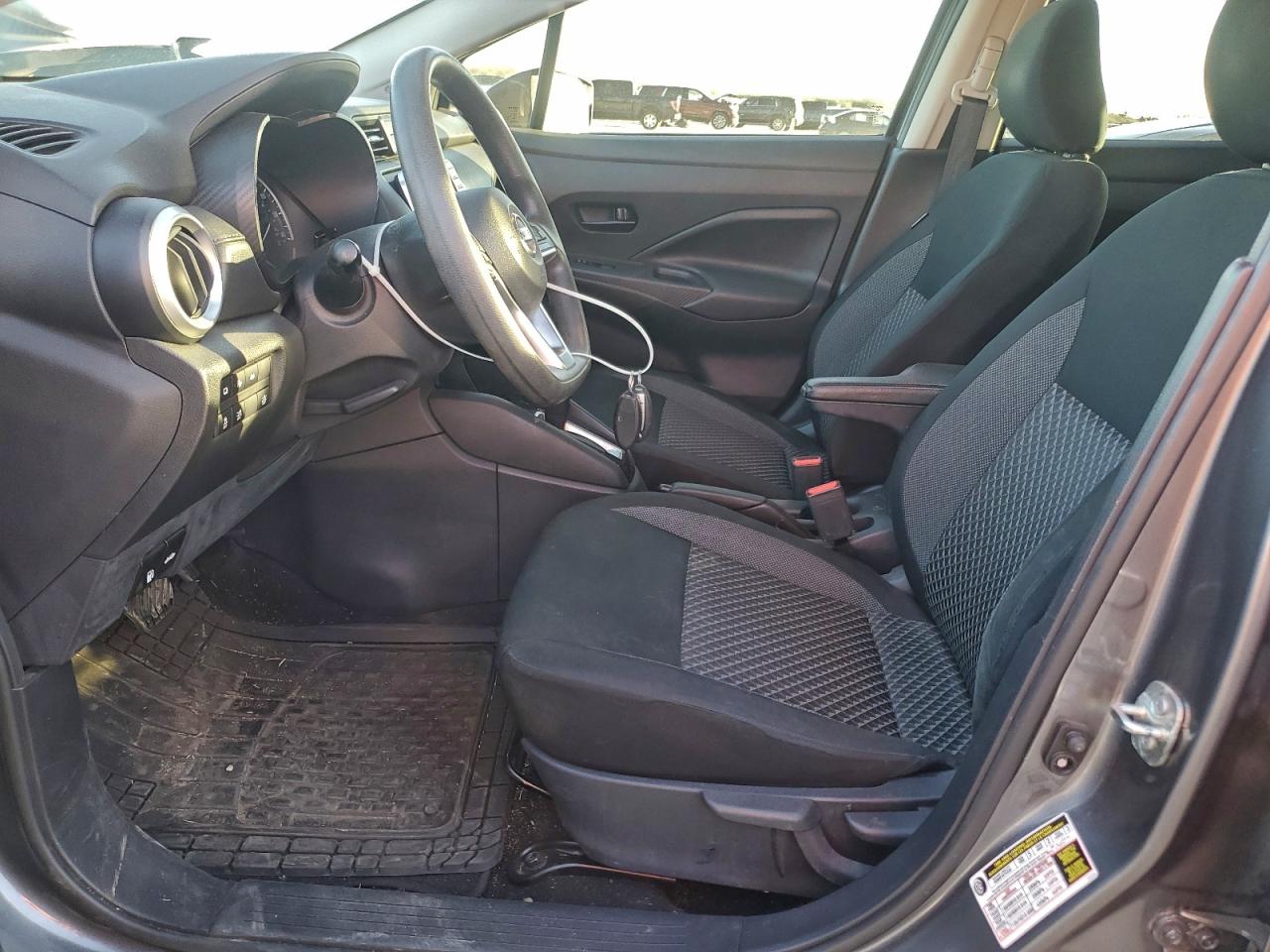 2020 NISSAN VERSA S photo 13